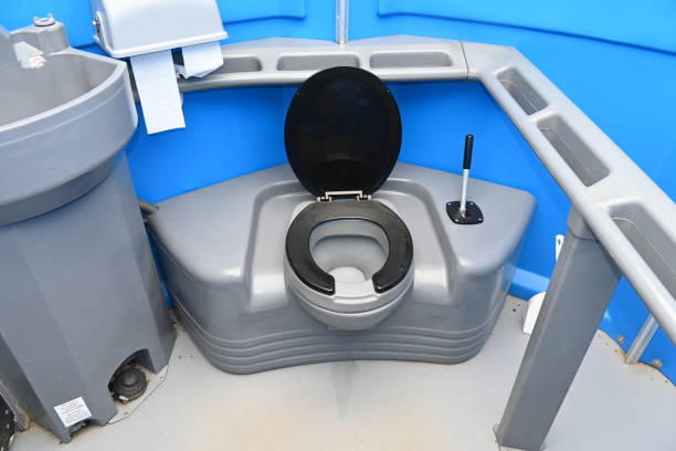 Best Portable restroom trailer rental  in Elon, NC